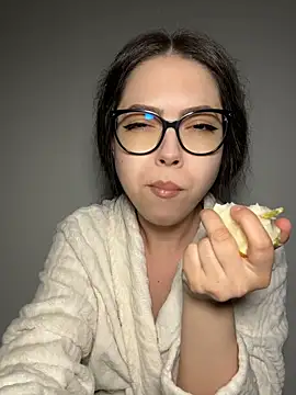 KaylaLewyss live XXX chat