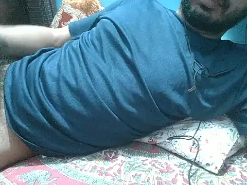 Precumboner Adlı Modelin Canlı XXX Sohbeti