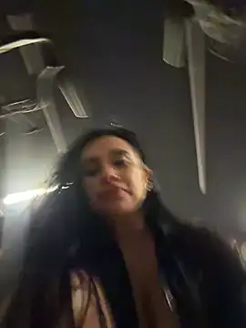 RoseOnYou Chat XXX live