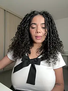 Chatroom XXX en direct de Curlyierr