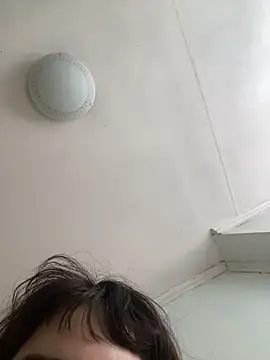 gattasromanxxe 现场XXX聊天