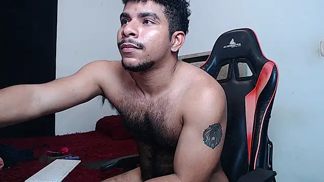Živý XXX chat Javier_Hot27_