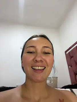 Abby_Colyns23 XXX чат на живо