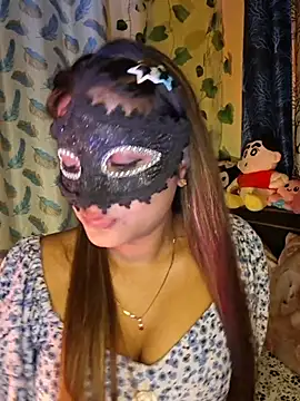 Kiara_97 XXX чат на живо