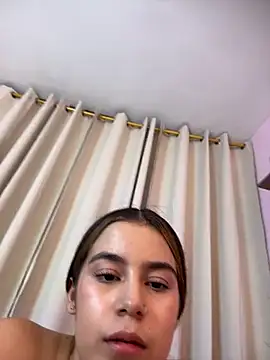 AuroraFlowers_ – Live XXX-chat