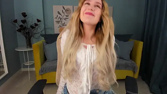LanaLoon XXX чат на живо