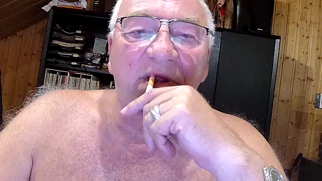 Czat XXX na żywo – biggandybig