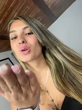 Lucifer-firee's Live XXX Chat