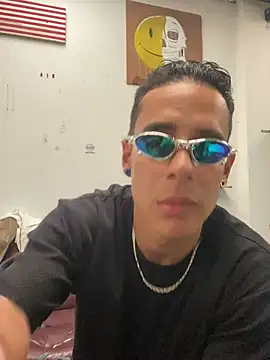 jhuan99's Live XXX Chat