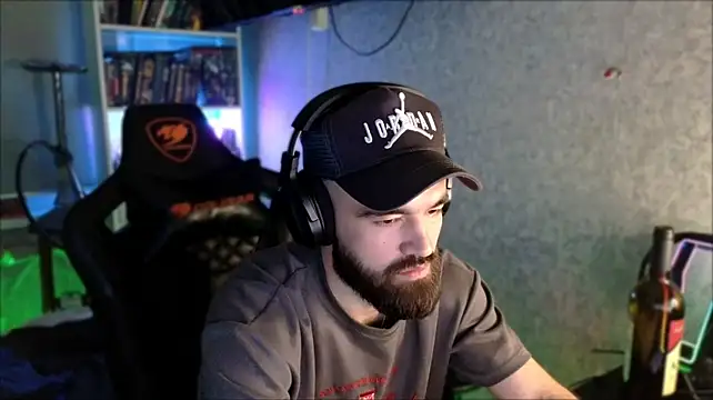 Chatroom XXX en direct de _Serious_Man
