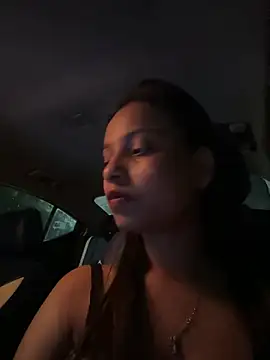 XXX chat uživo modela torchermachine