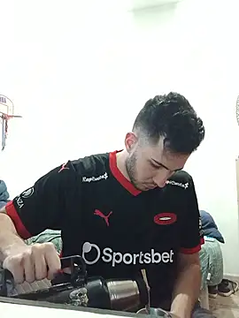 agustinn_r Show Webcam