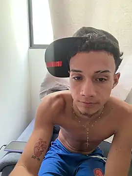 دردشة friends_lust_latin الجنسية المباشرة
