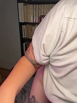 Rosiepussy69 XXX чат на живо