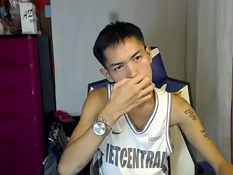 riks_tyler's Live XXX Chat