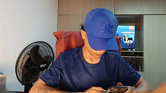 Edward_Milleer Live XXX-chat