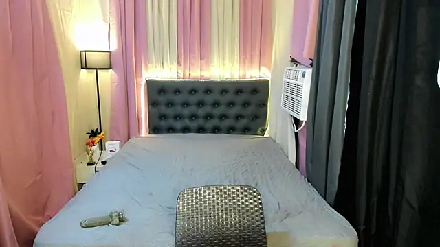 XXX chat uživo modela kimy_lust