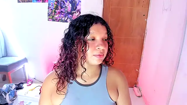 Emily_Coper18 XXX чат на живо