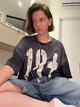 XXX chat uživo modela Take_Me_Awayy