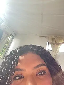 Blackdesiree Chat XXX in diretta