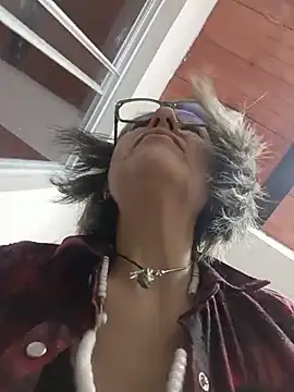 Chat +18 de nocturnewhisper ao vivo