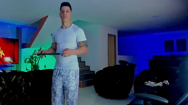lukas_green11 Adlı Modelin Canlı XXX Sohbeti