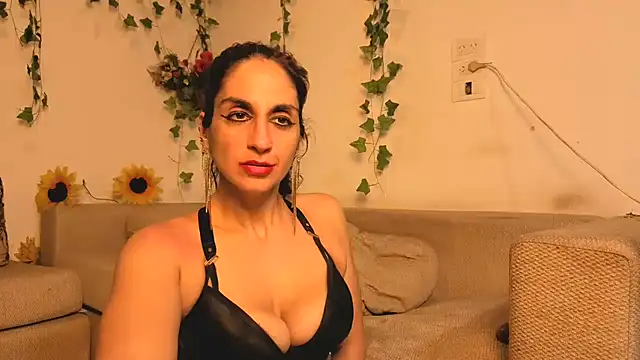 Czat XXX na żywo – Bellydancerhot