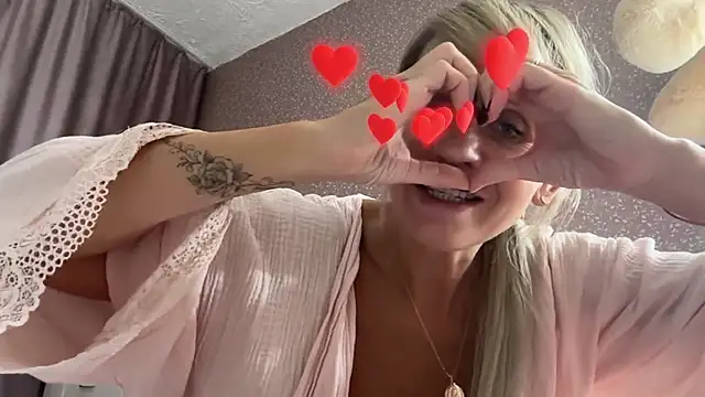 Luxury_Blonde 网络视讯表演