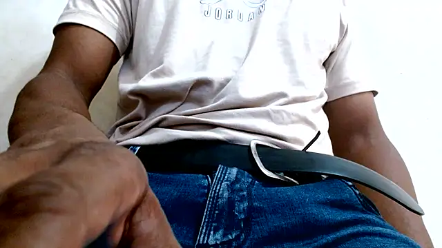 royblackbigpvt's Live XXX Chat