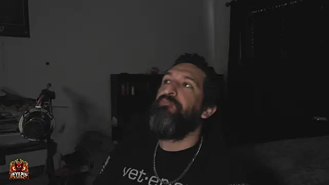 DevilPup75_ élő XXX-chatje