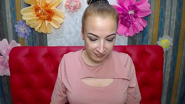 ElizabethSho XXX чат на живо