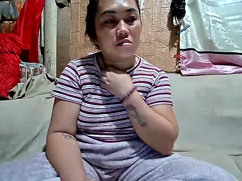 Laiskie_33 XXX чат на живо