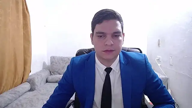 Victor_Maitland Adlı Modelin Canlı XXX Sohbeti