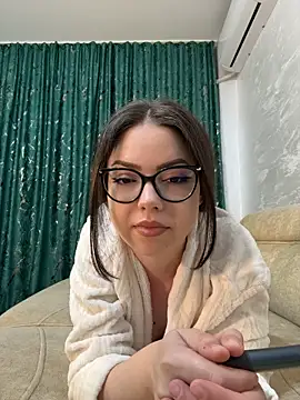 Chatroom XXX en direct de KaylaLewyss