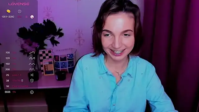 XXX chat uživo modela KindHazelHere_