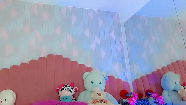 sheylarjenner_23 Live XXX Chat