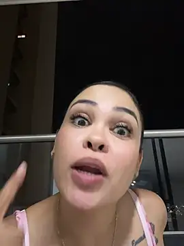 FOX_LATINA's Live XXX Chat