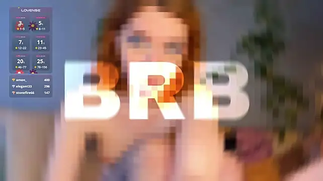 צ'אט XXX ב שידור חי של CowSaysMoon