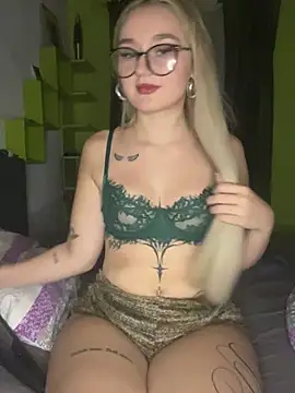 SexyyEmilyy Chat XXX live