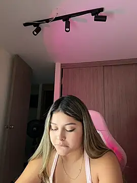 Chatroom XXX en direct de lunablossom_