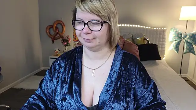 BonnnyBoobsy Adlı Modelin Canlı XXX Sohbeti