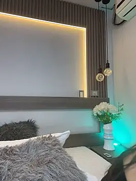 evelyn_hills' Live XXX Chat
