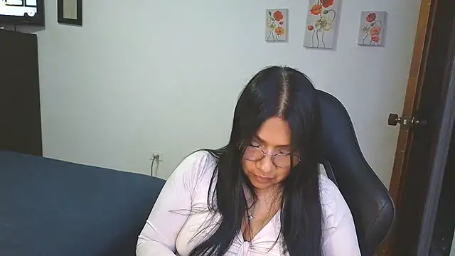 Chat XXX en directo de LissafeetHott
