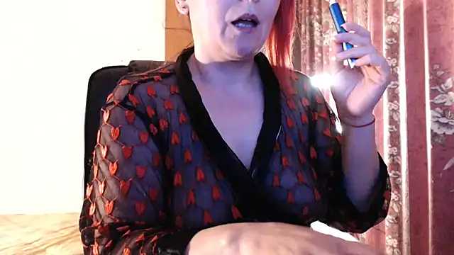 NymphoQueenn XXX чат на живо