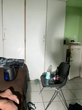 Fuckbudiez's Live XXX Chat