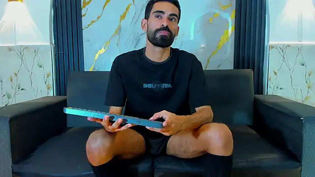 XXX chat uživo modela Andres_Bless