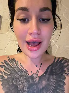 دردشة TattooGirlAlia الجنسية المباشرة