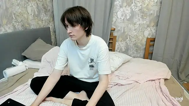 Ash_Foxglove's Live XXX Chat