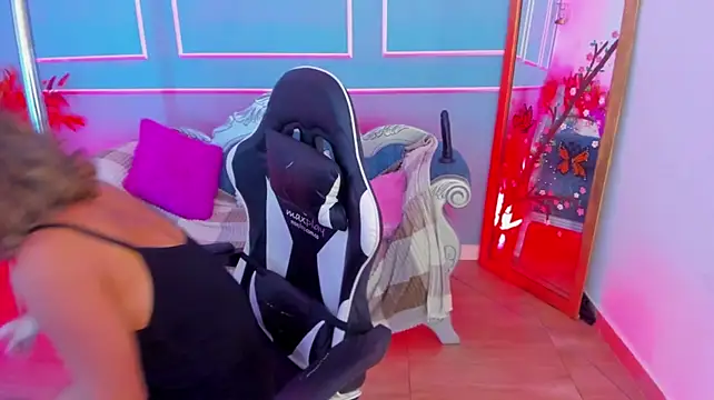 Chat XXX en directo de Divina_Madrid