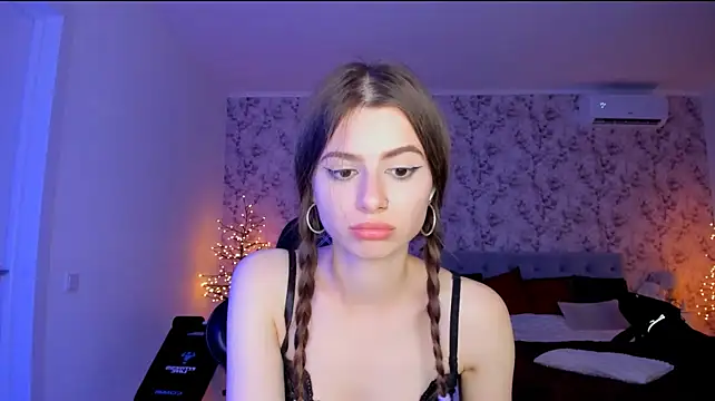 Hot_Molly5: онлайн-секс-чат